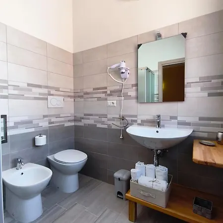 Casa Lina Bed & Breakfast 3*